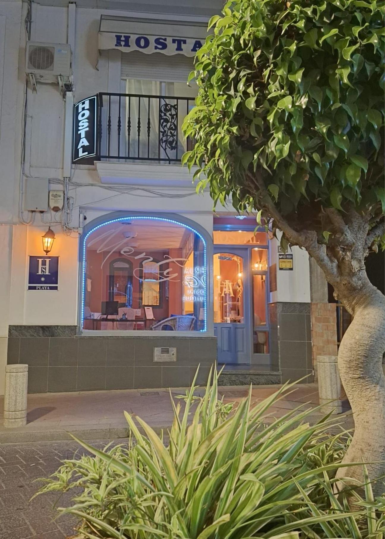 Hostal Montys Nerja Exterior foto