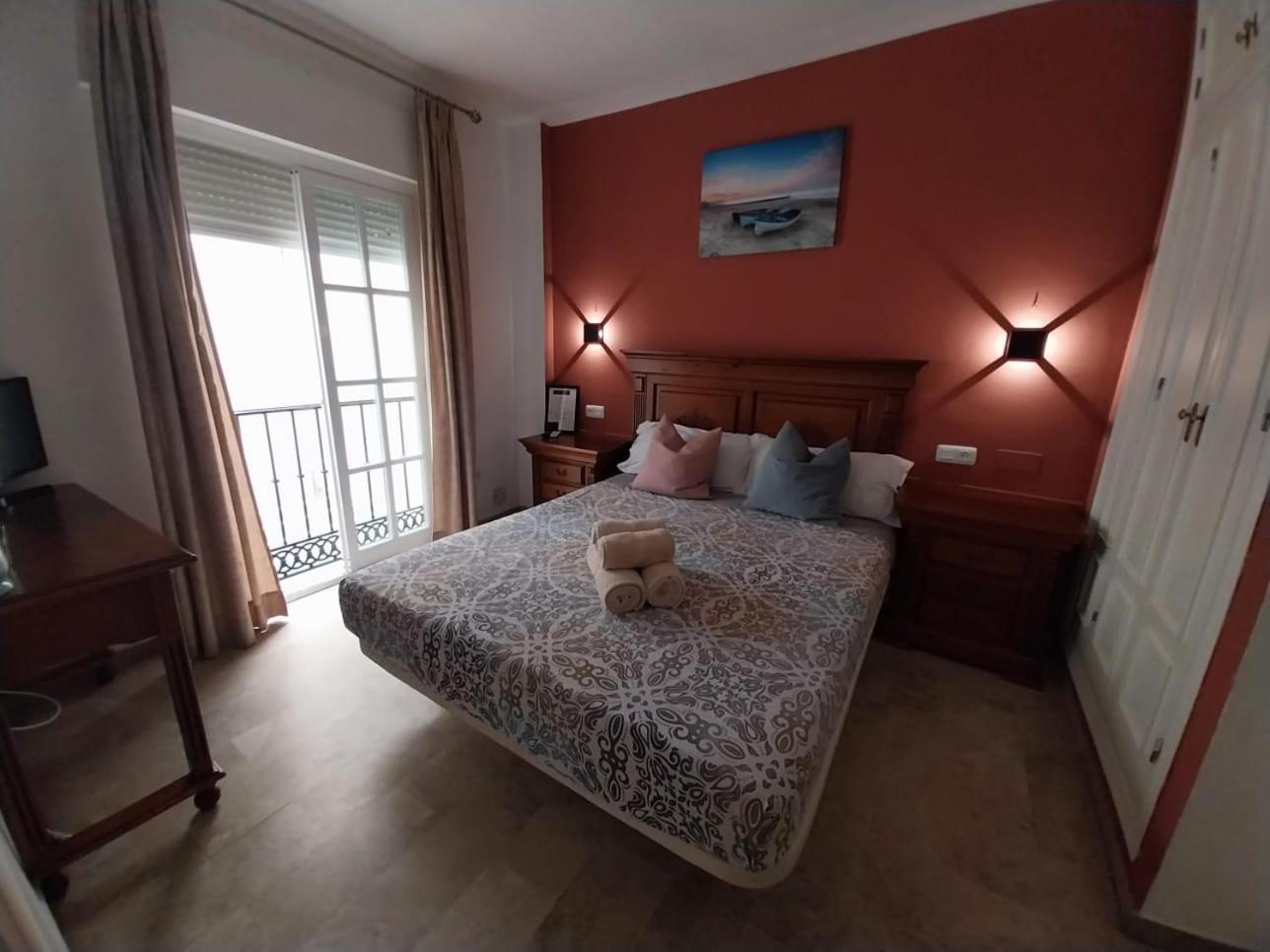 Hostal Montys Nerja Exterior foto