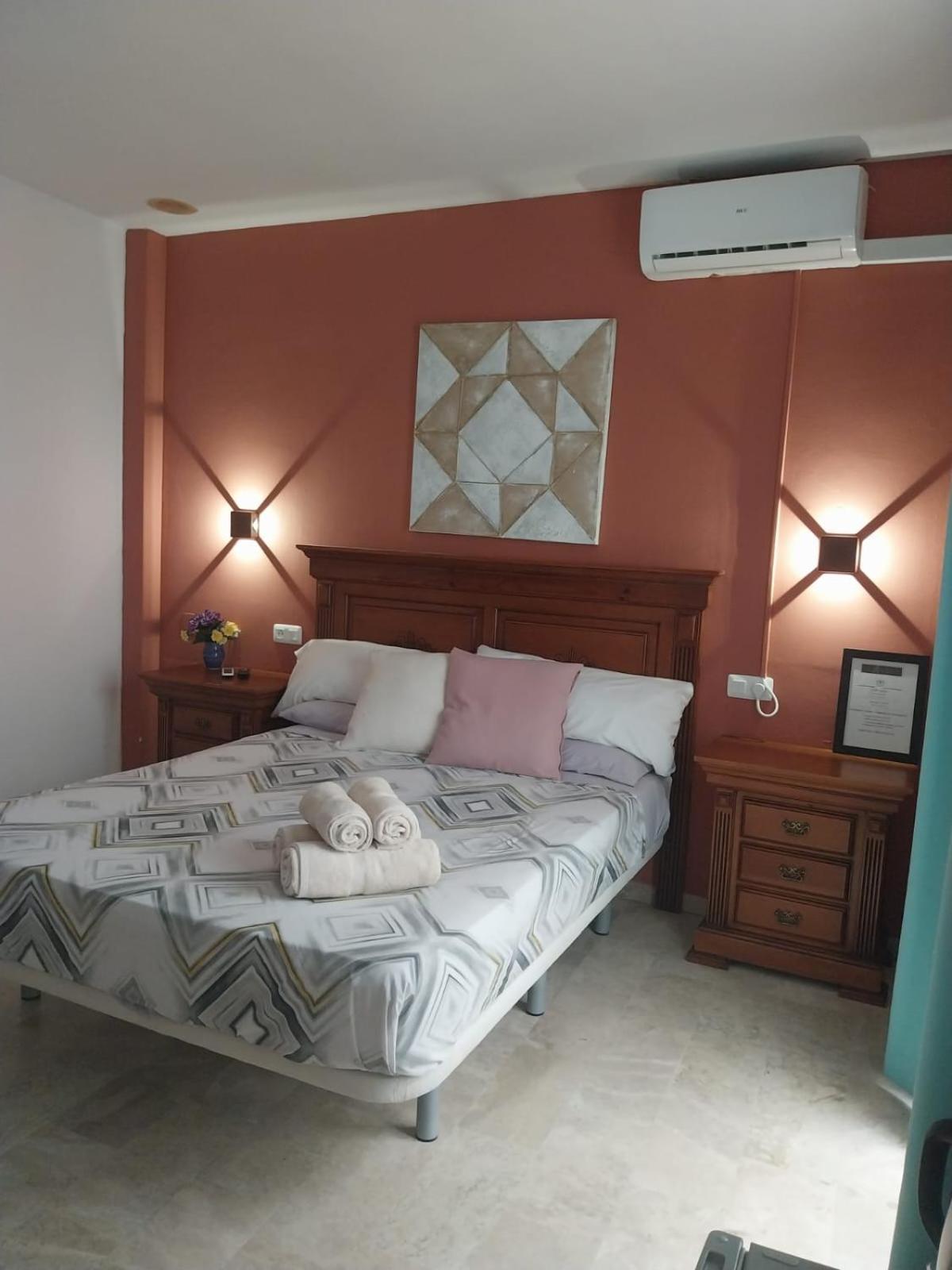 Hostal Montys Nerja Exterior foto