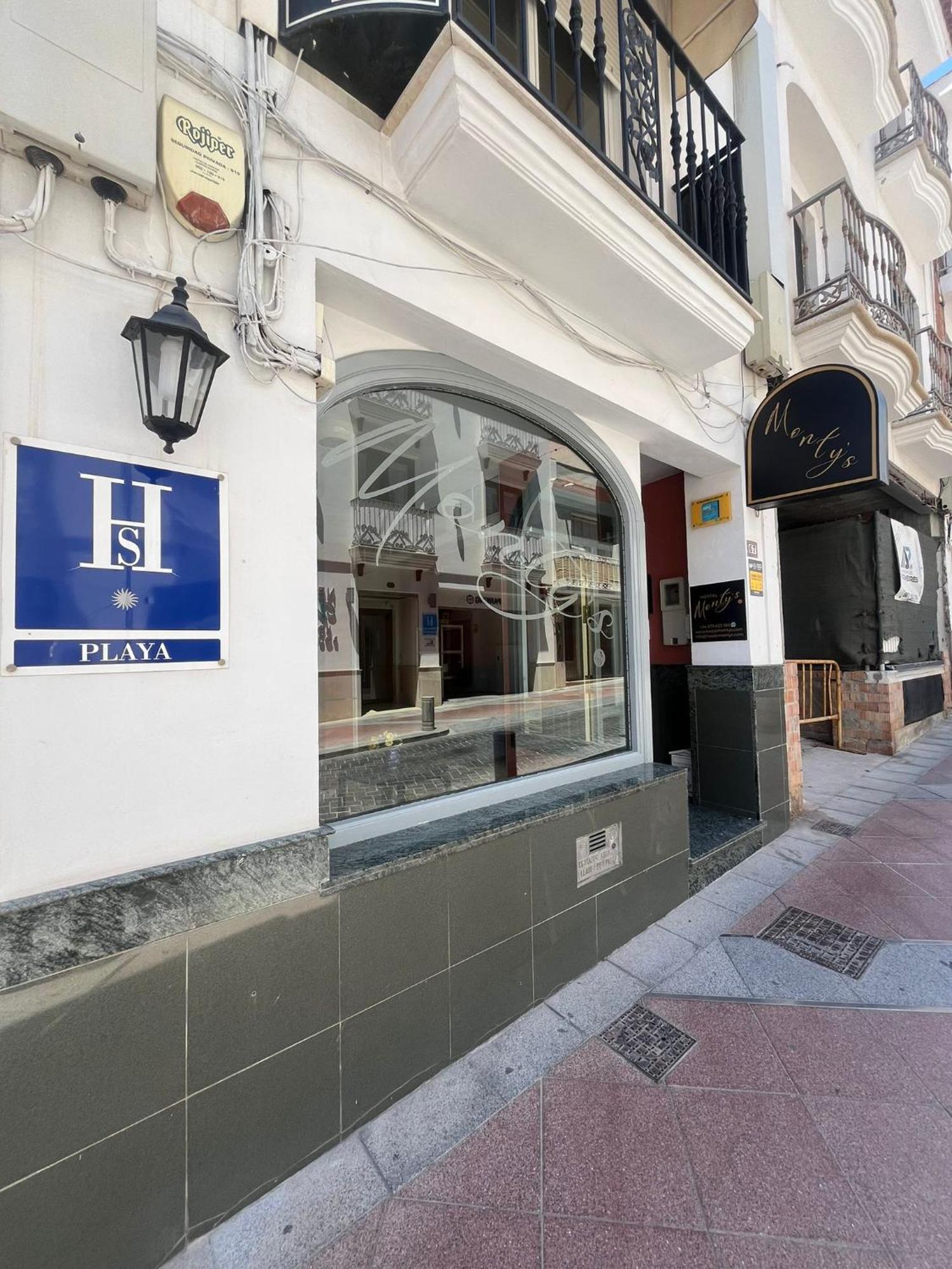 Hostal Montys Nerja Exterior foto