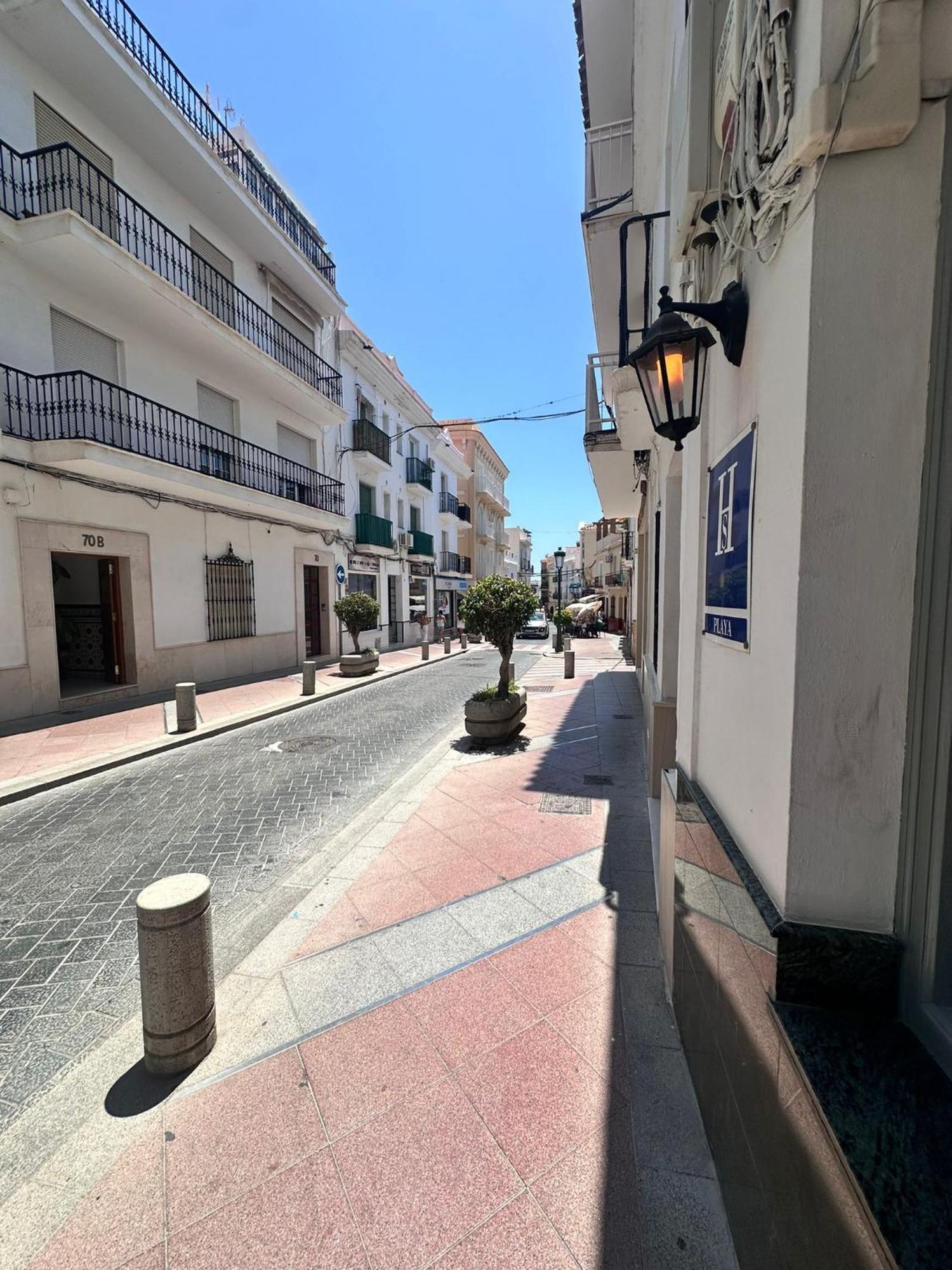 Hostal Montys Nerja Exterior foto