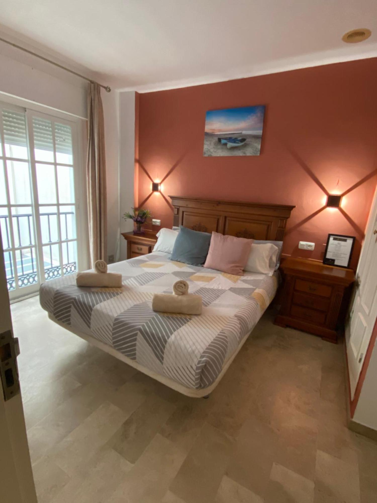 Hostal Montys Nerja Exterior foto